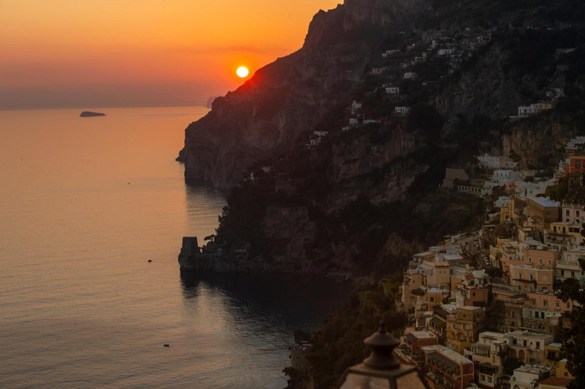 Aria Di Mare,Near Elevator, Few Steps, Parking, Garden Lägenhet Positano Exteriör bild