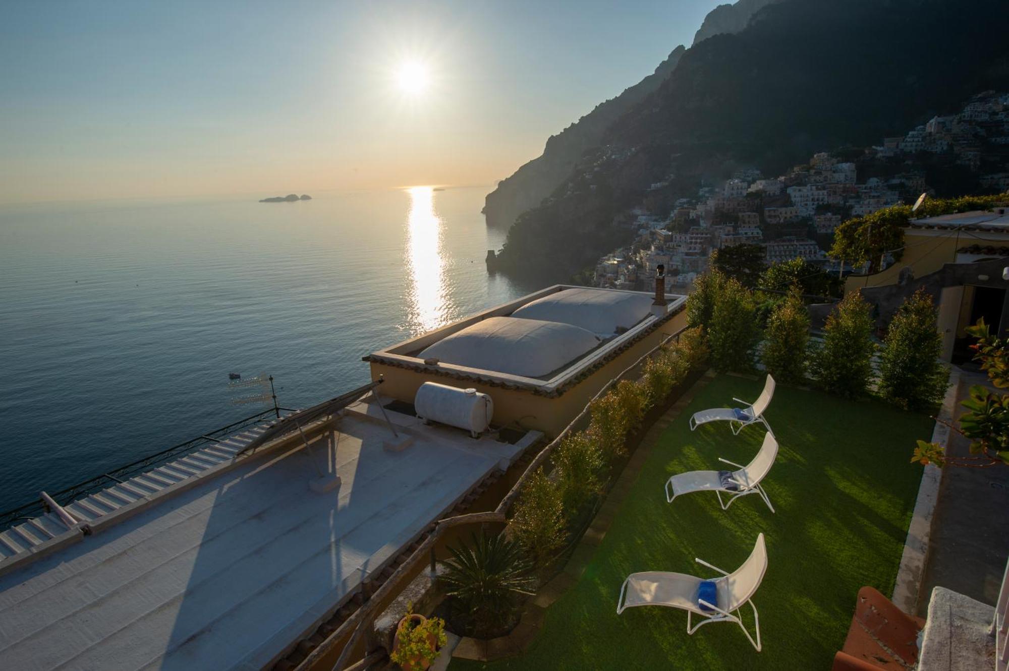 Aria Di Mare,Near Elevator, Few Steps, Parking, Garden Lägenhet Positano Exteriör bild